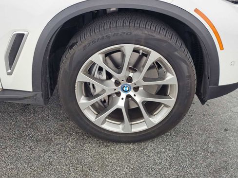 Used 2023 BMW X5 xDrive45e image 9