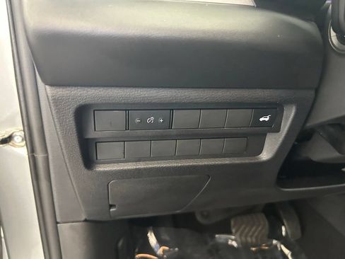 Used 2024 Mitsubishi Outlander SEL FWD image 43