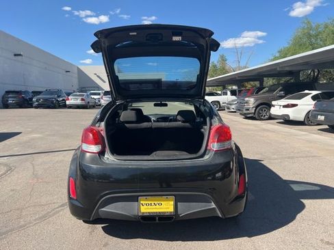 Used 2016 Hyundai Veloster image 23