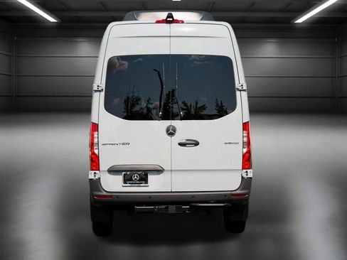 Used 2025 Mercedes-Benz Sprinter 2500 image 6