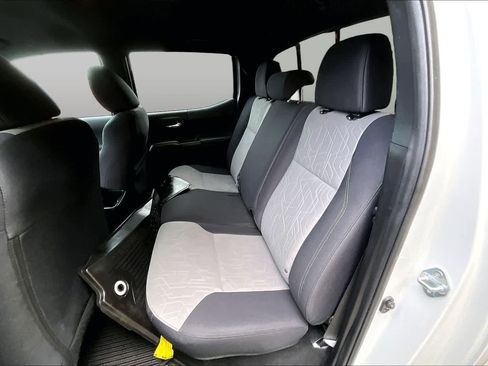 Certified 2021 Toyota Tacoma TRD Sport AWD/4WD image 19