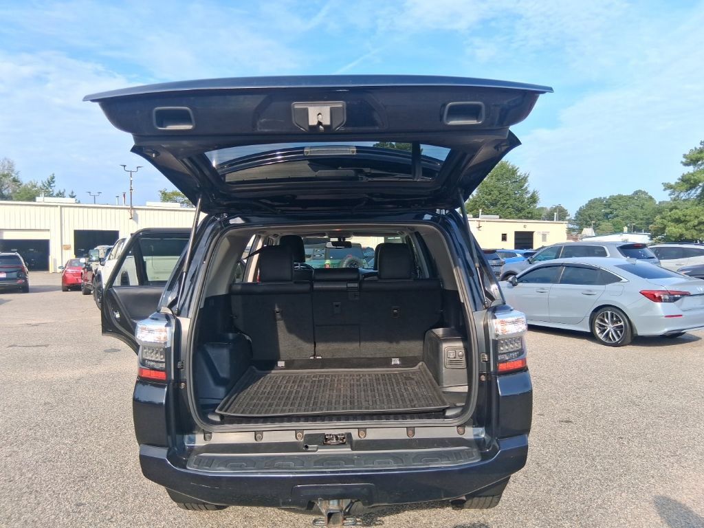 Used 2018 Toyota 4Runner SR5 Premium AWD/4WD image 18