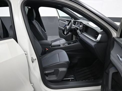 New 2026 Volkswagen Tiguan SE R-Line AWD/4WD image 14