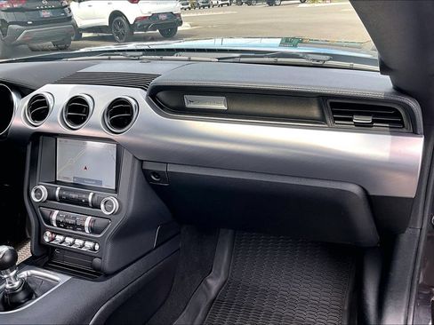 Used 2022 Ford Mustang GT RWD image 17