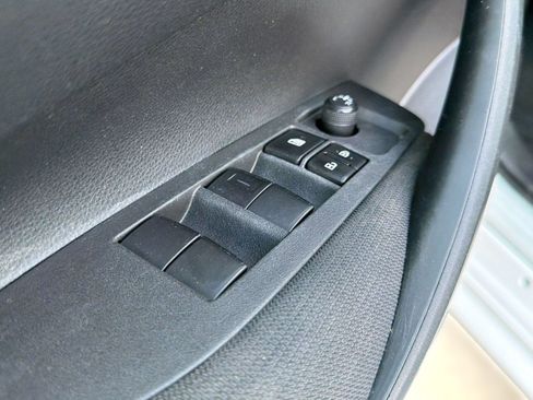 Used 2022 Toyota Corolla LE FWD image 27