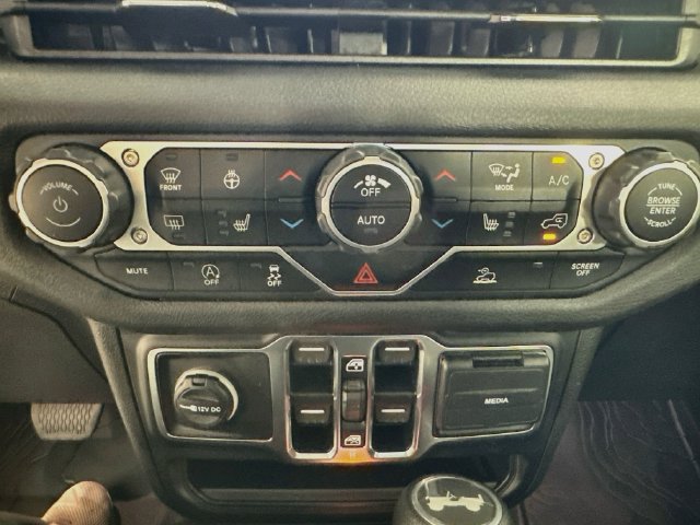 Used 2024 Jeep Wrangler Unlimited Sport AWD/4WD image 22