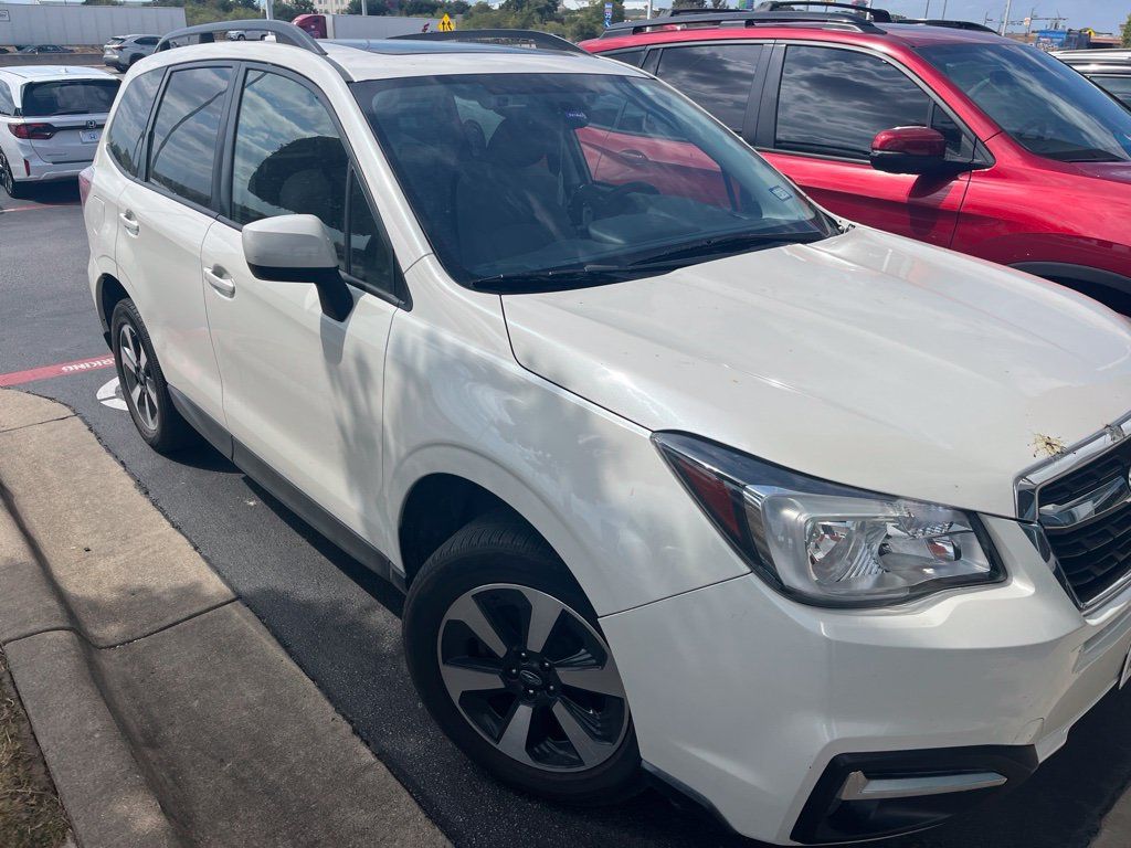 Used 2017 Subaru Forester 2.5i Premium AWD/4WD image 3