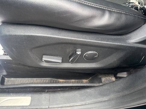 Used 2016 Ford Edge Titanium w/ Equipment Group 301A AWD/4WD image 16