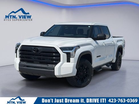 Used 2025 Toyota Tundra SR5 w/ SR5 Premium Package AWD/4WD image 1