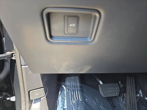 Used 2023 Land Rover Range Rover Sport SE AWD/4WD image 26