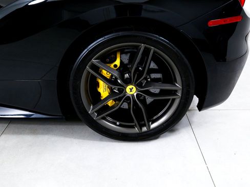 Used 2017 Ferrari 488 GTB RWD image 25