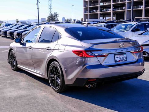 Certified 2025 Toyota Camry SE w/ Convenience Package FWD image 6