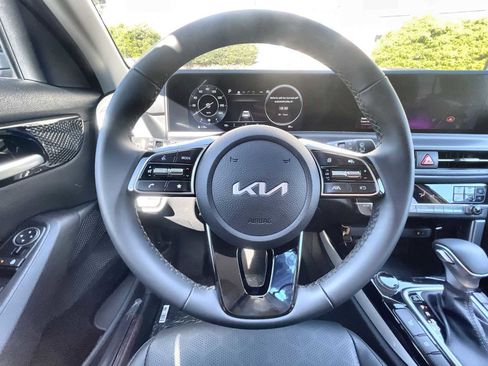 Certified 2025 Kia Seltos EX w/ EX Sunroof Package image 14