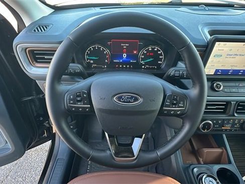 Used 2024 Ford Maverick Lariat w/ FX4 Off-Road Package image 27