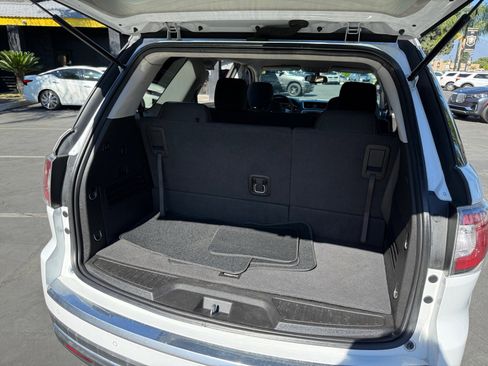 Used 2016 GMC Acadia SLE image 22