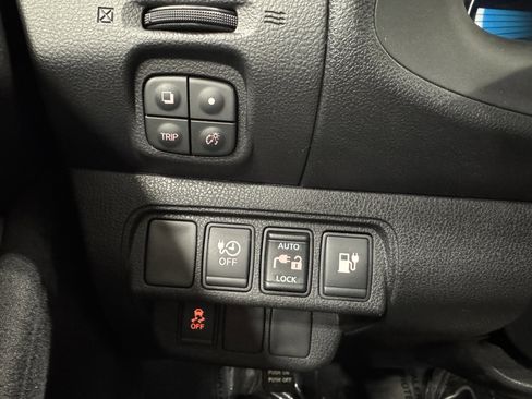 Used 2017 Nissan Leaf S w/ Charge Package image 12