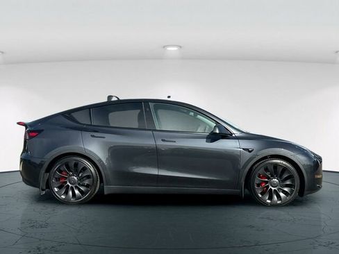Used 2024 Tesla Model Y Performance image 7