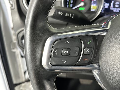 Used 2022 Jeep Wrangler Unlimited Sahara w/ Cold Weather Group image 31