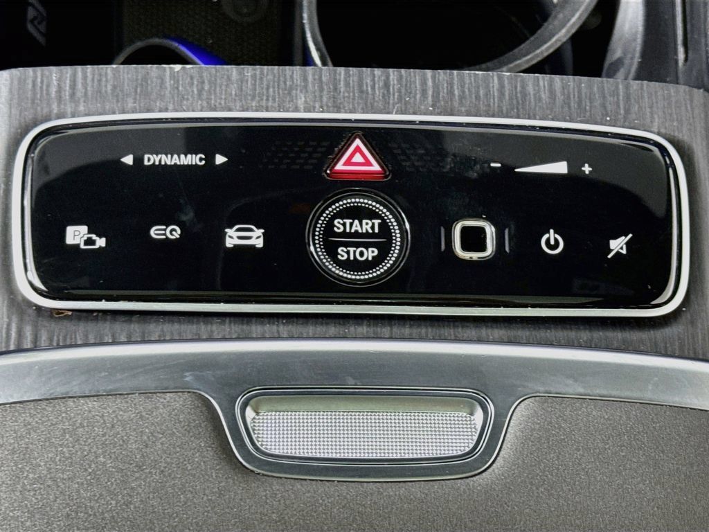 Used 2023 Mercedes-Benz EQS 580 4MATIC SUV image 17