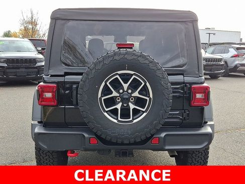 Used 2025 Jeep Wrangler Rubicon image 5