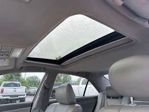 Used 2007 Toyota Camry XLE FWD image 6