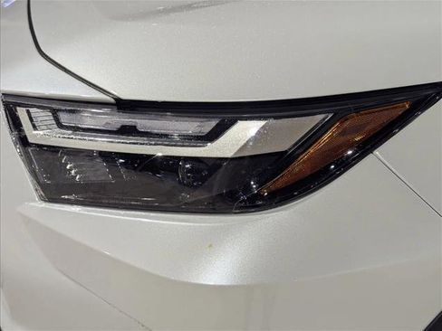 Certified 2025 Toyota RAV4 XLE Premium image 9