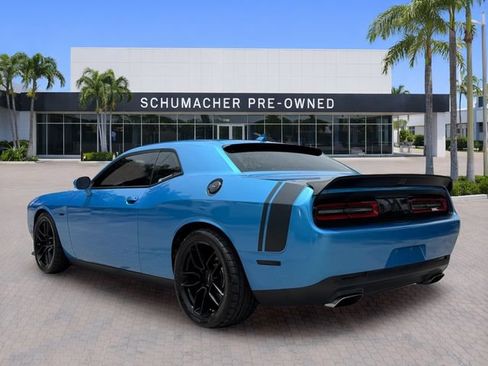 Used 2015 Dodge Challenger R/T Scat Pack w/ Leather Interior Group RWD image 5