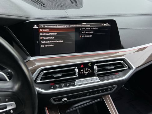 Used 2022 BMW X5 xDrive40i w/ Parking Assistance Package image 19