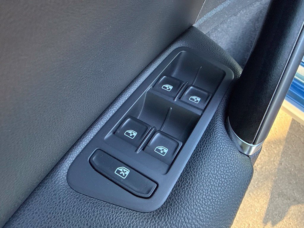 Used 2018 Volkswagen Golf Alltrack AWD/4WD image 11