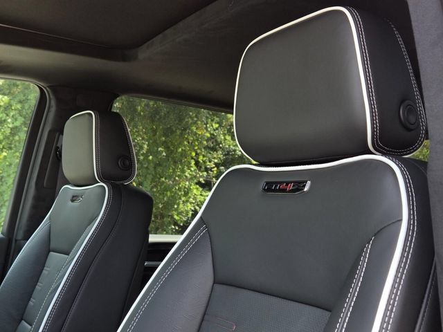 New 2026 GMC Sierra 2500 AT4X w/ LPO, Black Badging Package AWD/4WD image 28