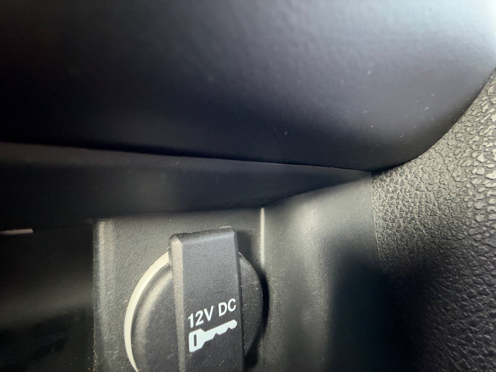 Used 2016 Dodge Charger SE RWD image 29