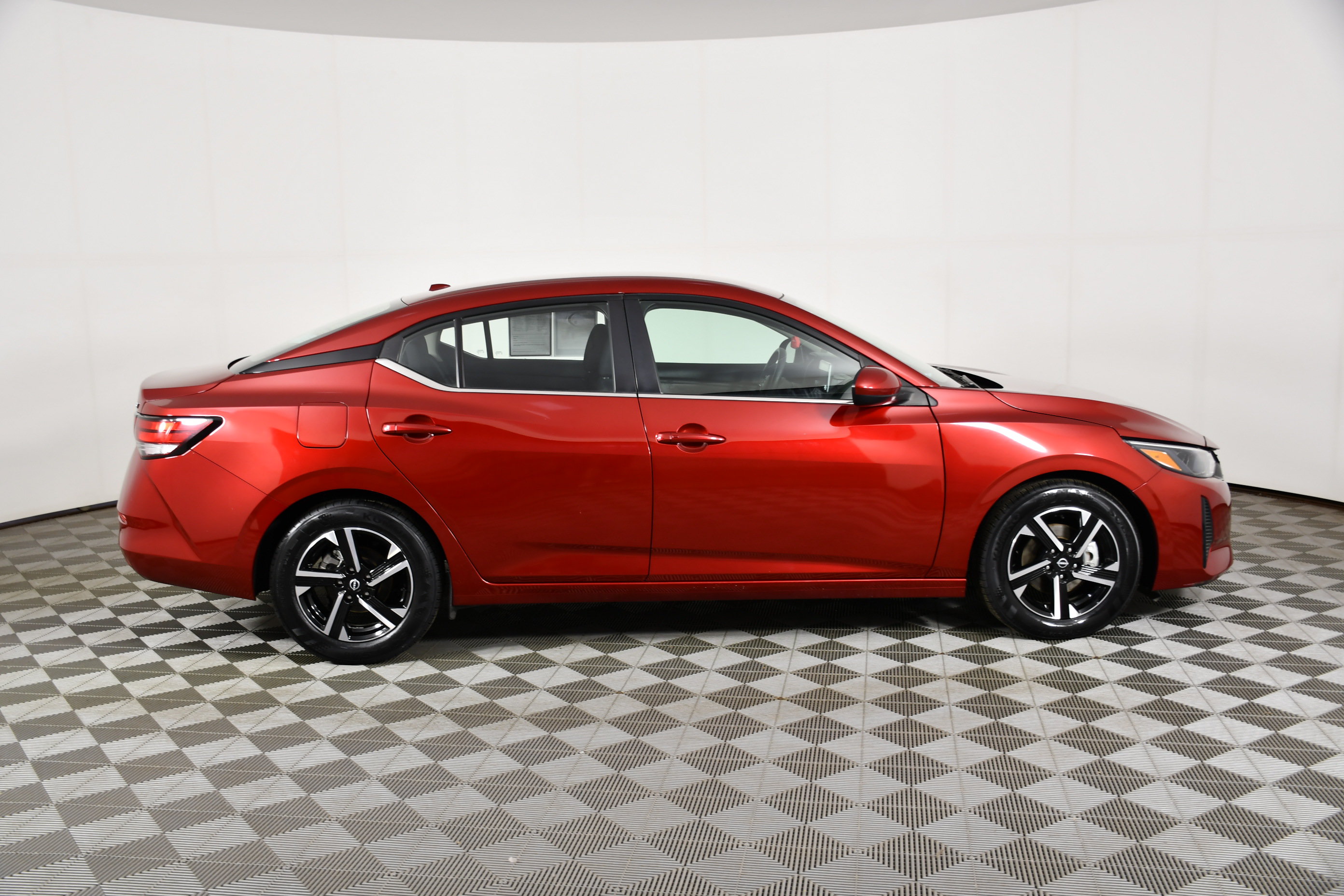 Used 2024 Nissan Sentra SV FWD image 5