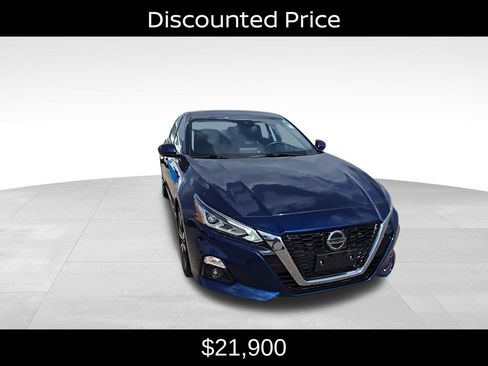 Used 2020 Nissan Altima 2.5 Platinum image 3