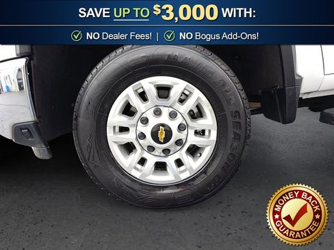 Used 2024 Chevrolet Silverado 2500 LT AWD/4WD image 13