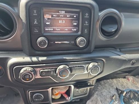 Used 2021 Jeep Wrangler Sport AWD/4WD image 14