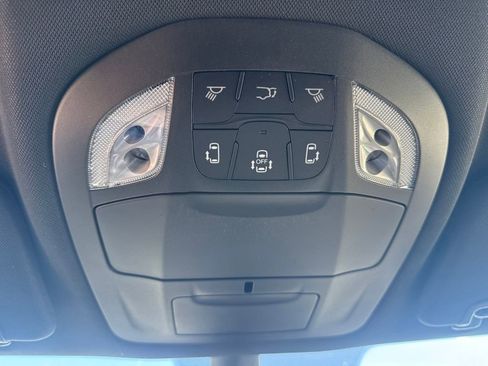 New 2026 Chrysler Voyager LX image 23