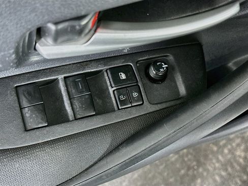 Used 2020 Toyota Corolla LE FWD image 15
