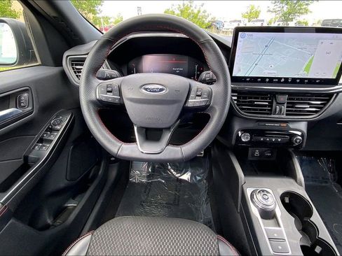 Used 2024 Ford Escape ST-Line w/ Tech Pack #1 FWD image 5