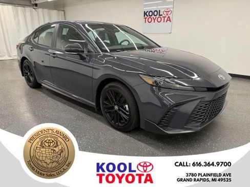 Certified 2025 Toyota Camry SE w/ Convenience Package AWD/4WD image 1