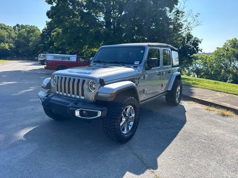 Used 2020 Jeep Wrangler Unlimited Sahara AWD/4WD image 3