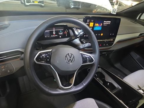 Used 2024 Volkswagen ID.4 2WD image 2