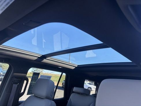 Certified 2024 Chevrolet Tahoe Z71 w/ Luxury Package image 5