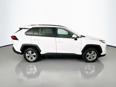 Used 2022 Toyota RAV4 XLE FWD image 8