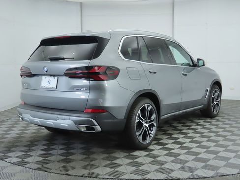 Used 2026 BMW X5 sDrive40i image 6