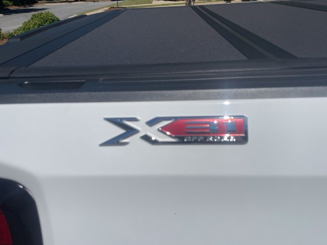 Used 2024 GMC Sierra 1500 SLE w/ X31 Off-Road Package AWD/4WD image 9