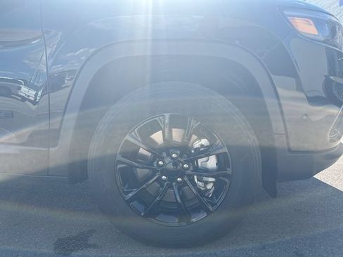 Used 2023 Jeep Cherokee Altitude Lux AWD/4WD image 12