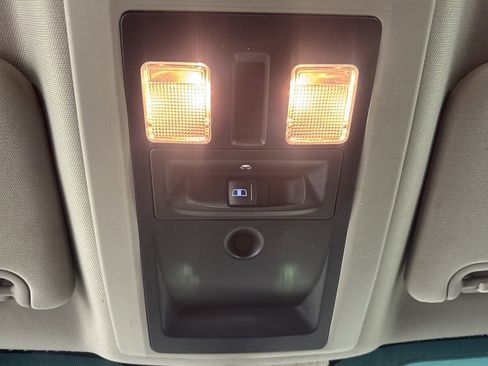 Used 2018 RAM 2500 SLT image 29