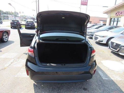 Used 2021 Toyota Corolla LE FWD image 40
