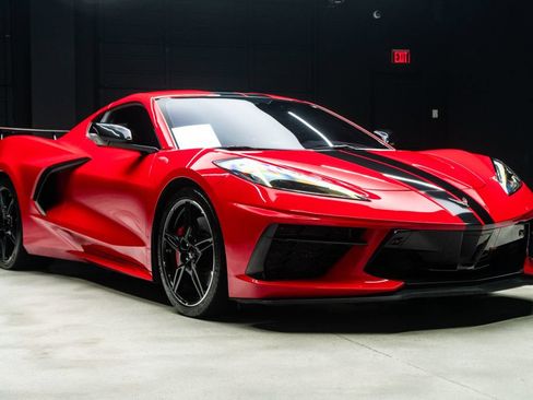Used 2020 Chevrolet Corvette Stingray Preferred Cpe w/ 2LT Preferred Equipment Group RWD image 9