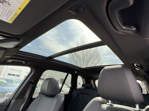 Used 2022 BMW X5 xDrive45e w/ Parking Assistance Package image 21